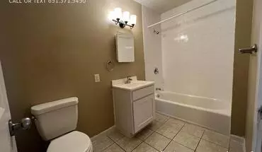 5 of 11 1003 Woodbridge Ave Apartment for rent in St Paul, MN
