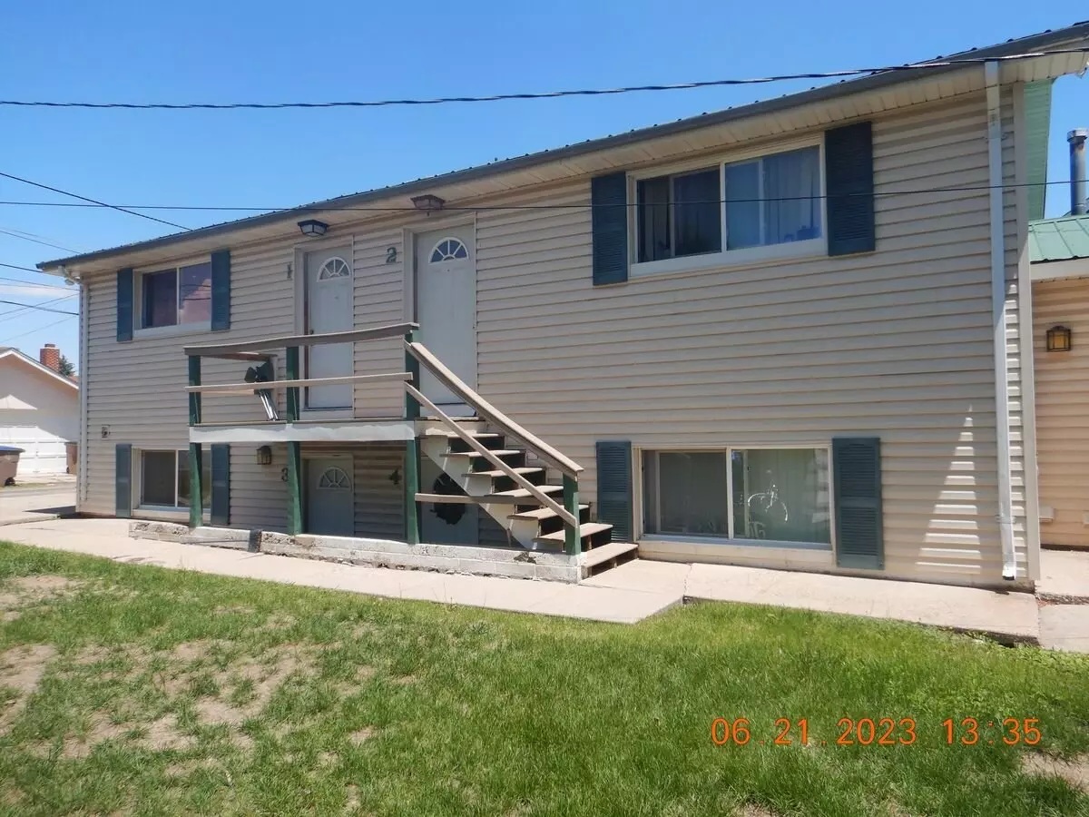 1007 /1007 1/2 apt #1-4 Gibbon Apartment for rent in Laramie, WY