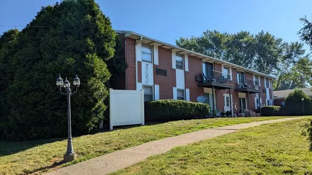 Mn Arbor 2617, 2701 38th St Nw (bldg. 2703) Apartment for rent in Canton, OH