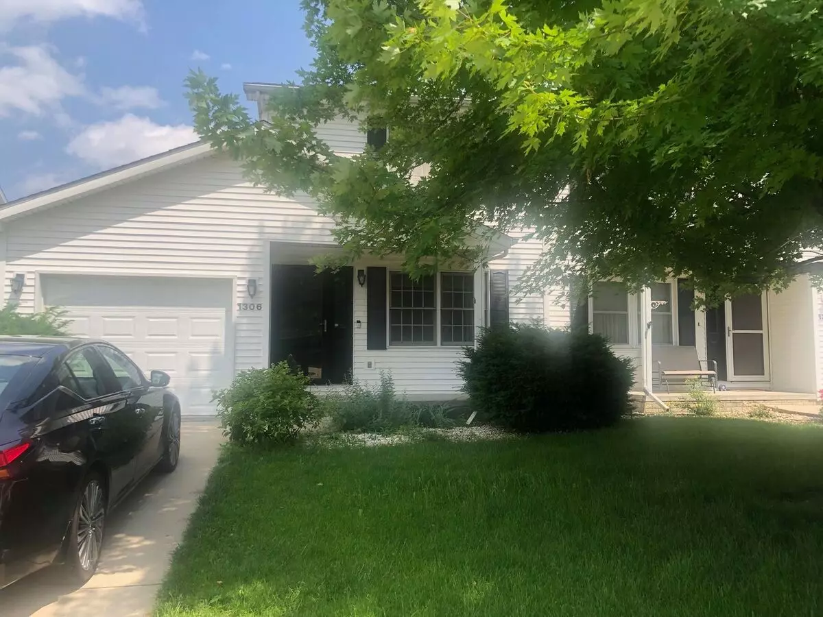 Gorgeous 2 Br Townhouse In Normal House for rent in Normal, IL