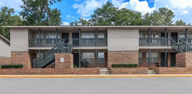 240 Whispering Oaks Ct Apartment for rent in Orange City, FL