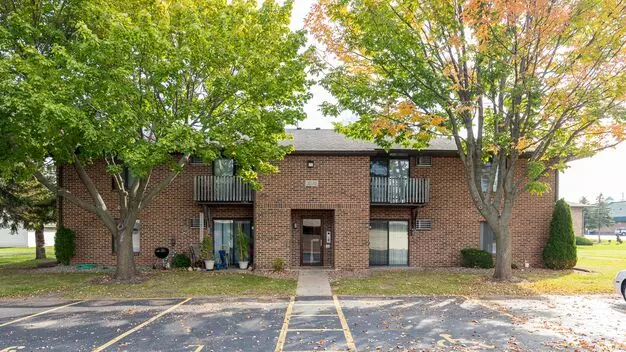 Shadow Creek Apartments Apartment for rent in Oshkosh, WI