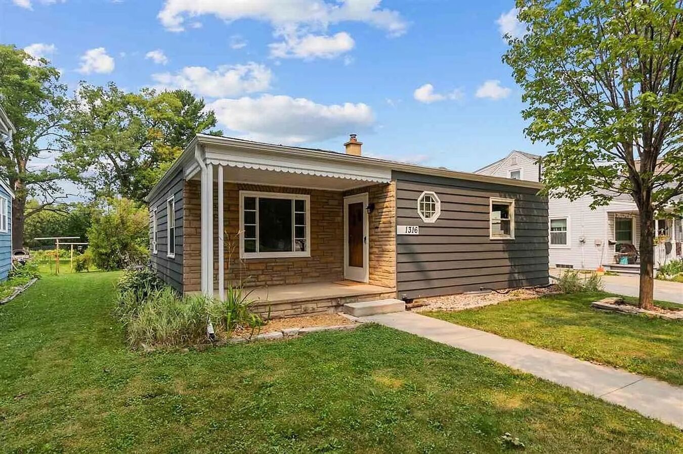 1316 W Rogers St Appleton, WI House for Rent | Rentable