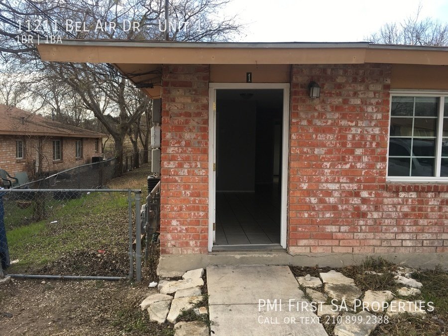 11211 Bel Air Dr San Antonio, TX Apartment for Rent