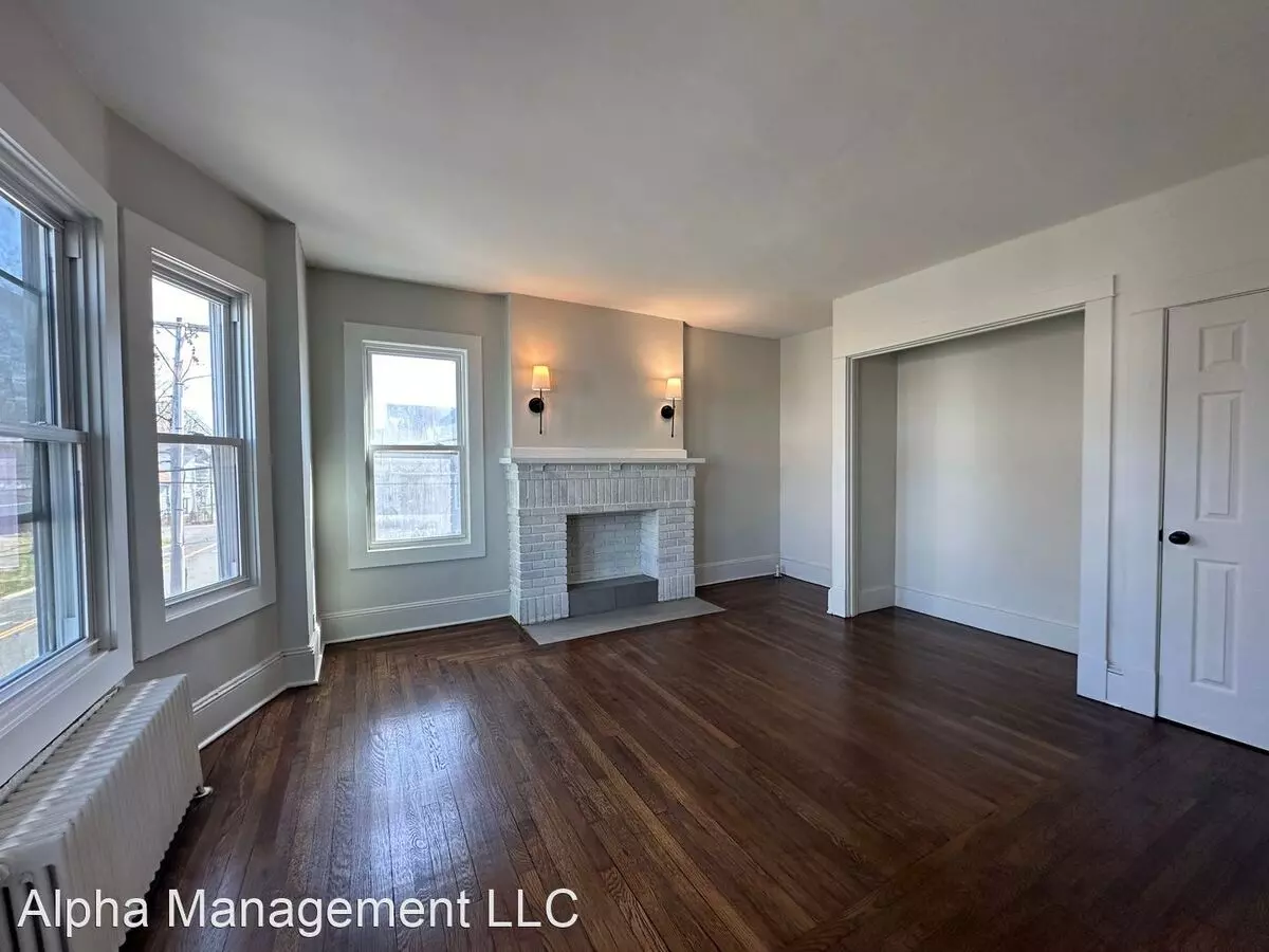 187-193 E Main St Apartment for rent in Middletown, CT