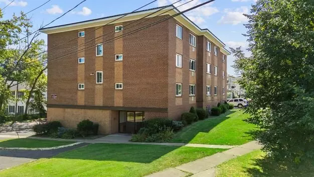 142 S Main St Apartment for rent in Middletown, CT