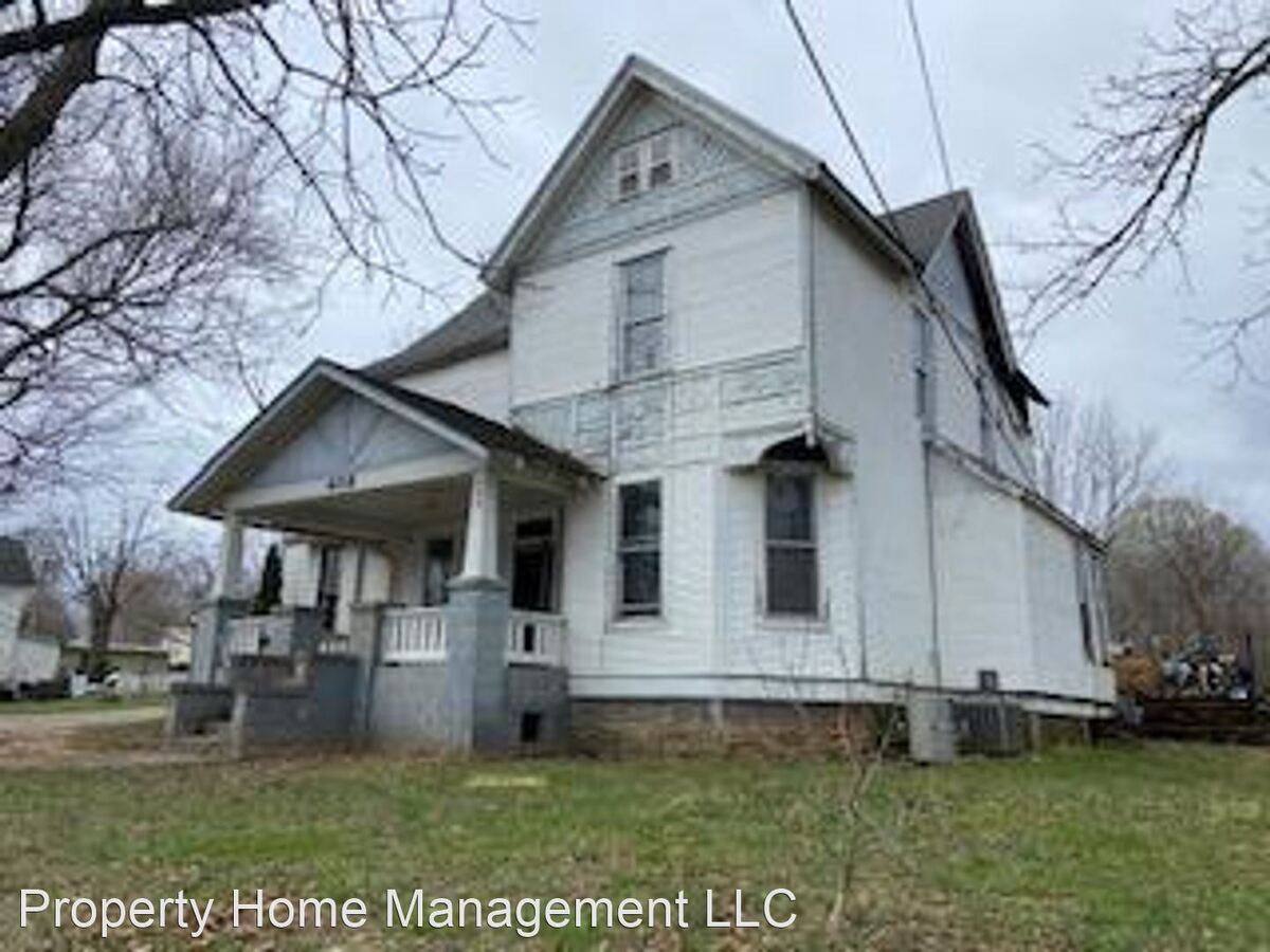 608 S Main Fredericktown, MO House for Rent Rentable