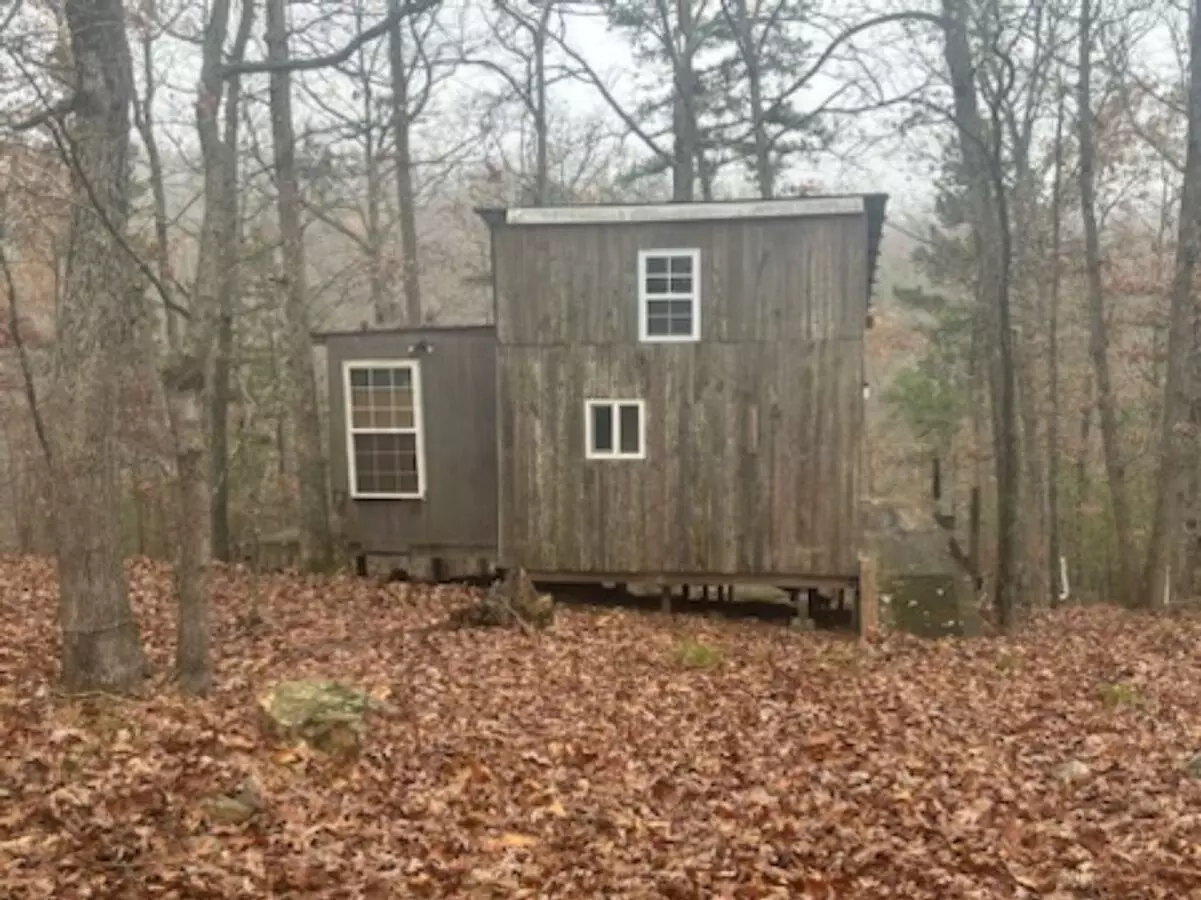 13.2-acres With Cabin! - $ 890 Month / $1500 Down House for rent in Annapolis, MO