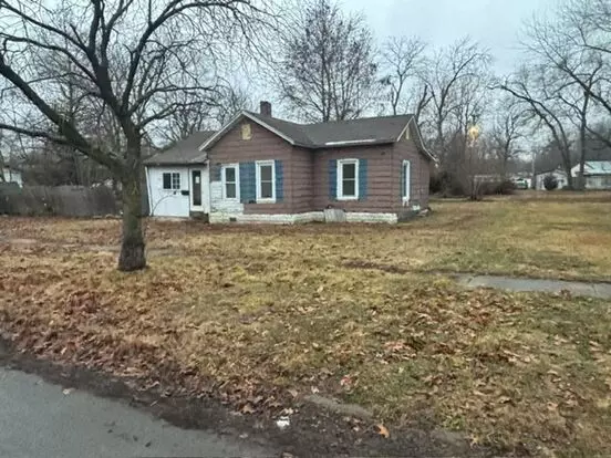 Price Drop!!! Tucked In! $190 Month / $200 Down Apartment for rent in Zeigler, IL