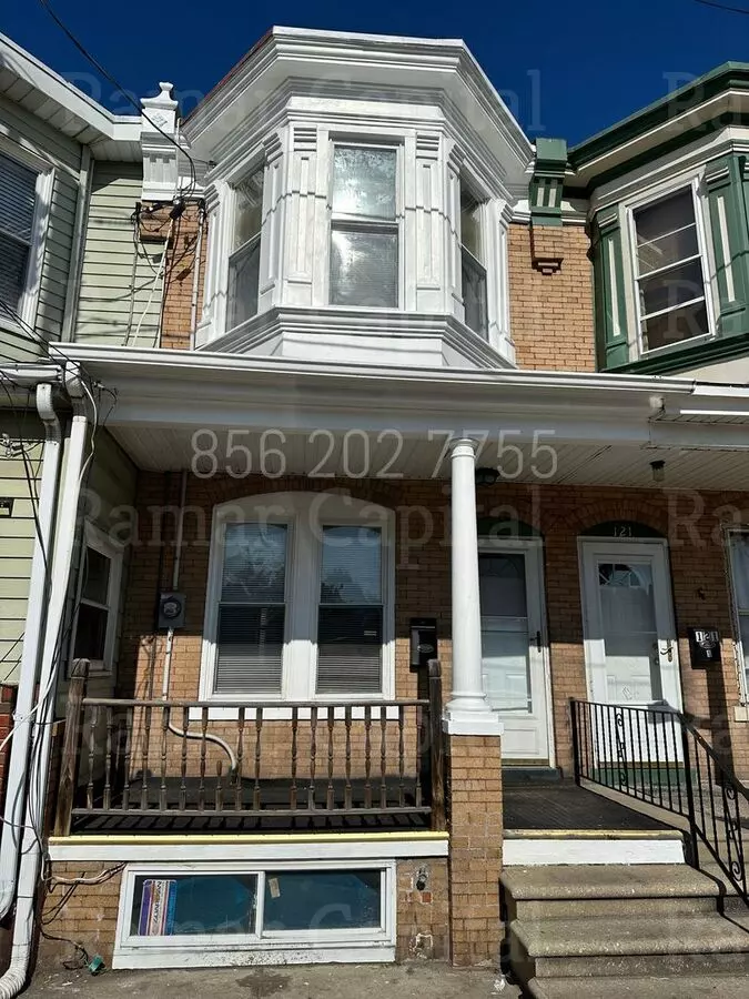 Spacious 3br Row House With 1.5 Bathroom, Large Kitchen & Private Backyard House for rent in Gloucester City, NJ