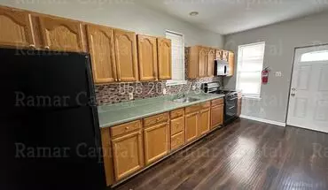 4 of 21 Spacious 3br Row House With 1.5 Bathroom, Large Kitchen & Private Backyard House for rent in Gloucester City, NJ