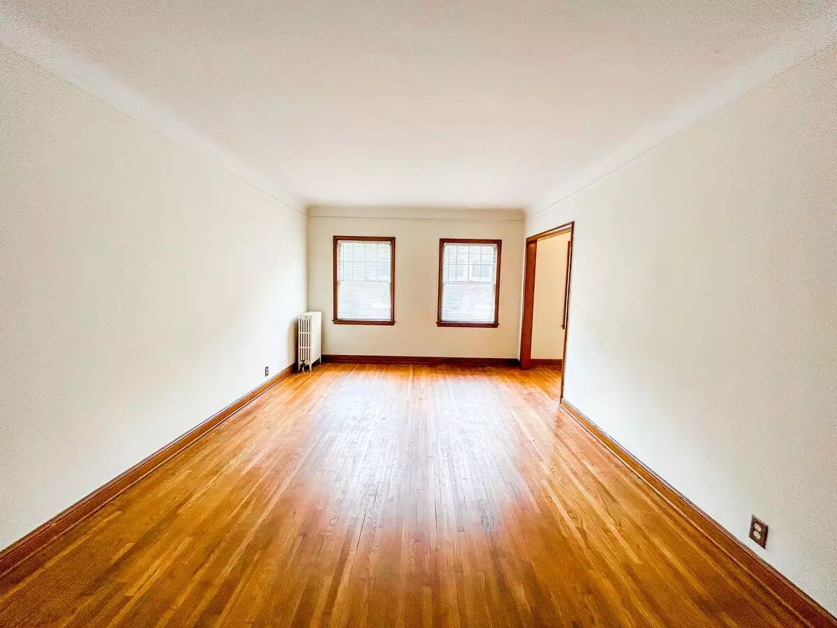 Marie Antoinette Apartment for rent in Minneapolis, MN