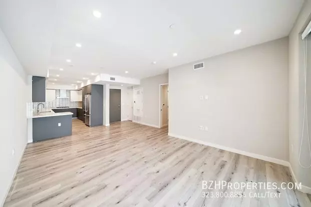 1226 South Bedford Apartment for rent in Los Angeles, CA