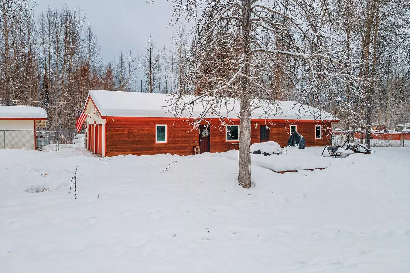 Large 3 Bed 2 Bath Home, With Private Pond And Huge Yard House for rent in North Pole, AK