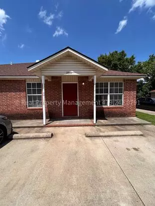 Move In Ready!! Cozy 3 Bed 2 Bath Duplex! Apartment for rent in Fort Smith, AR