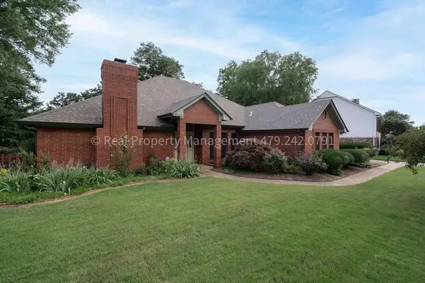Stunning Home In Fianna Hills Coming In August!! 4 Bed 2.75 Bath Apartment for rent in Fort Smith, AR