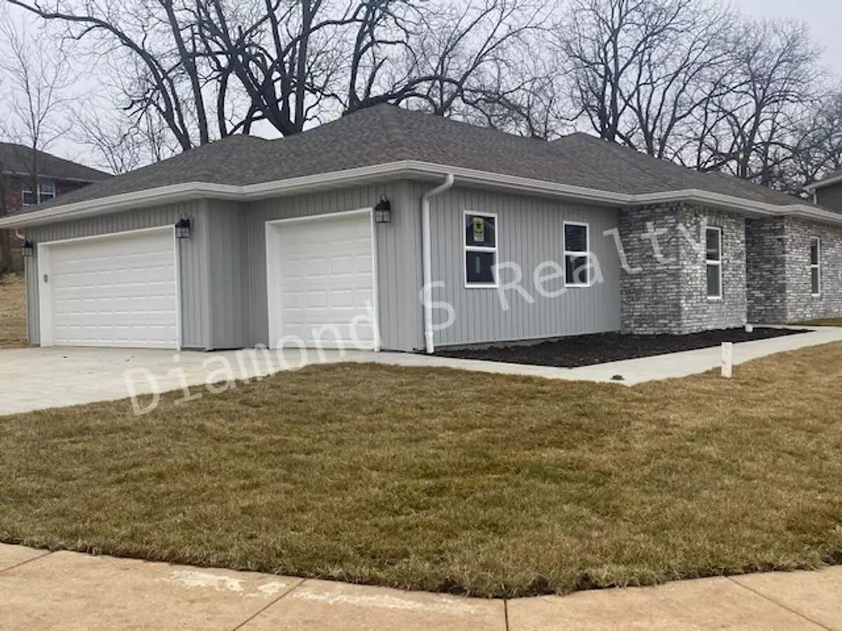 2600 W Colton House for rent in Ozark, MO