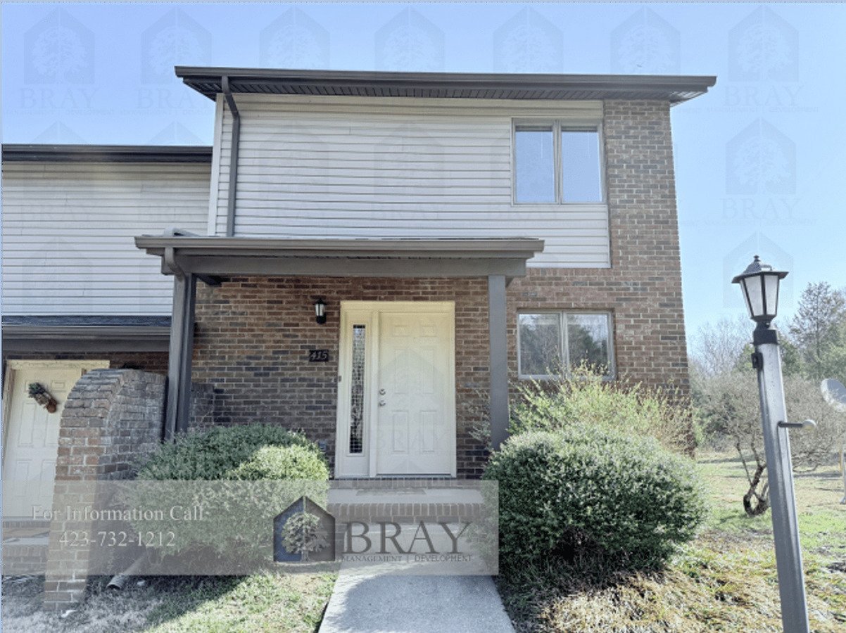 413 Park Ridge Dr - End Unit Charming Townhome... Apartments Kingsport, TN