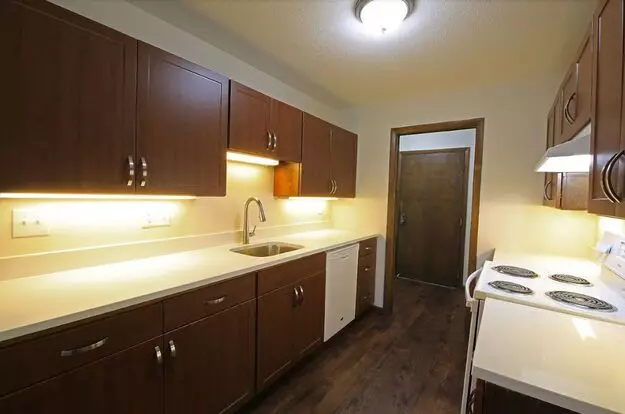 5220 Interlachen Blvd Apartment for rent in Edina, MN