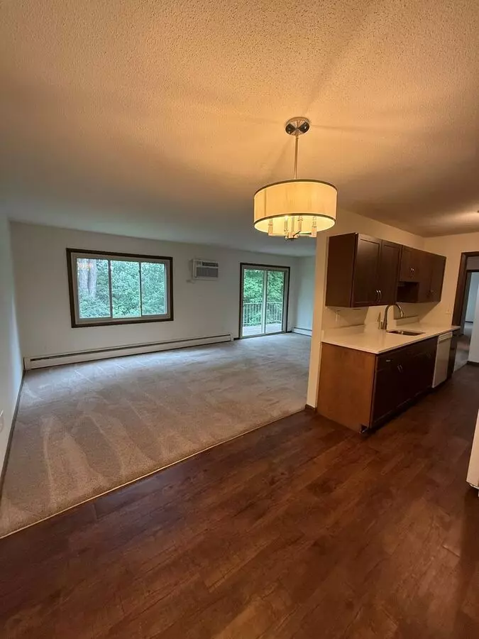 5220 Interlachen Blvd Apartment for rent in Edina, MN
