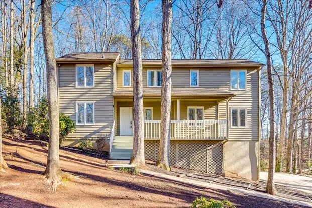 River Hills: 3 Br With 2 Full & 2 Half Baths Apartment for rent in Clover, SC
