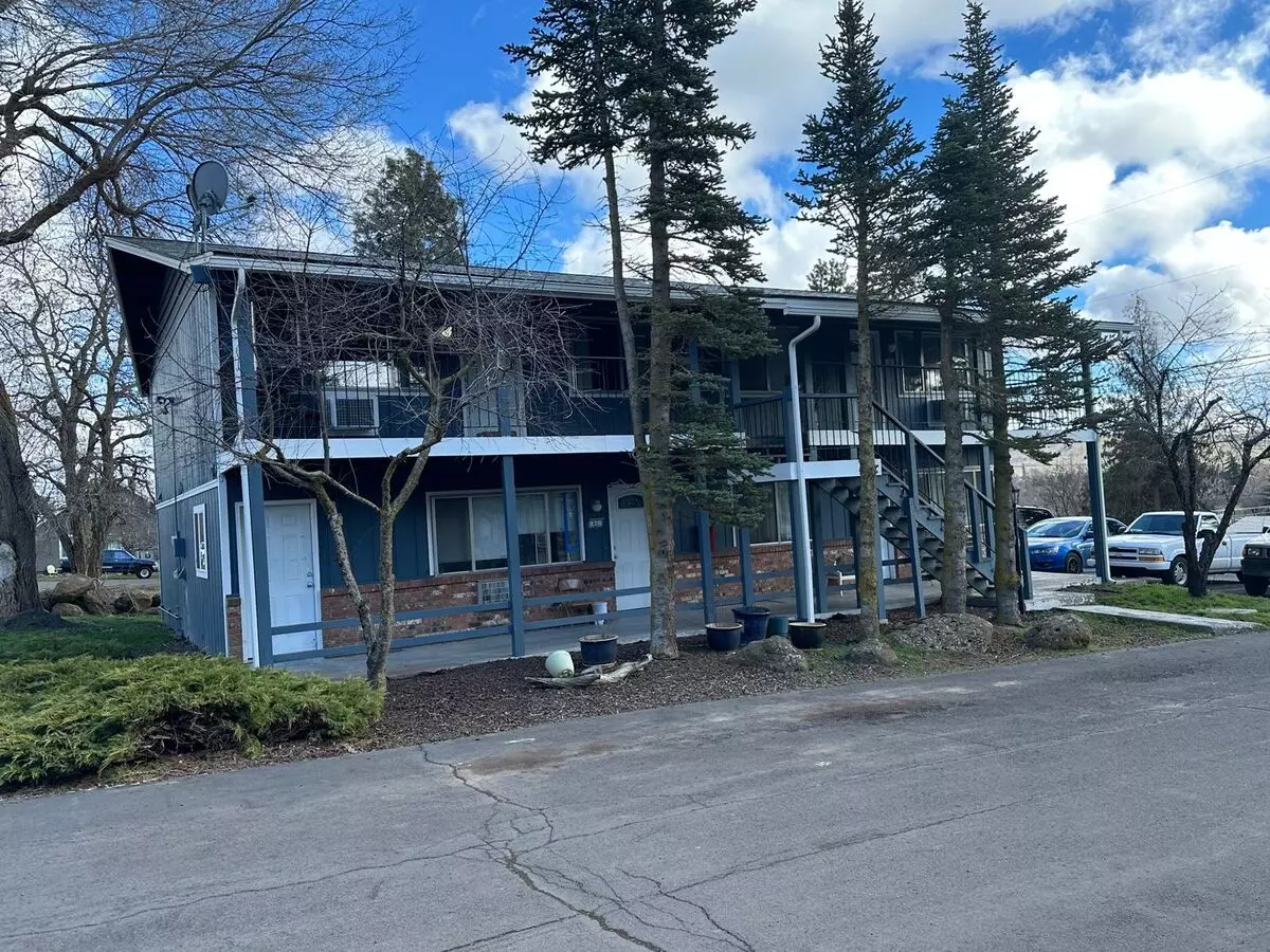 High Street Apts-el Chapo, Llc Apartment for rent in Goldendale, WA
