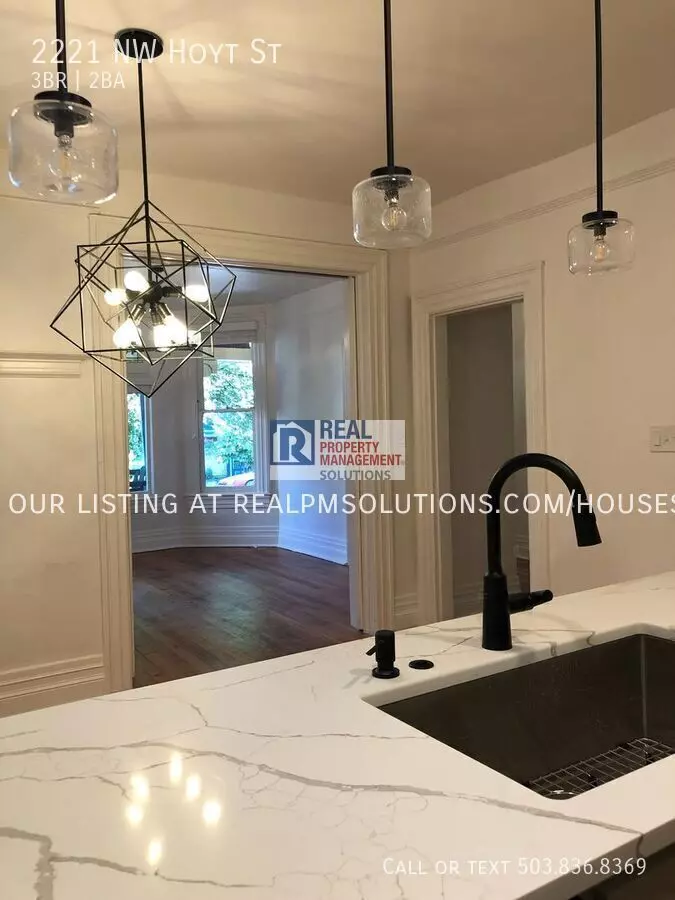 2227 NW Hoyt St Apartment for rent in Portland, OR