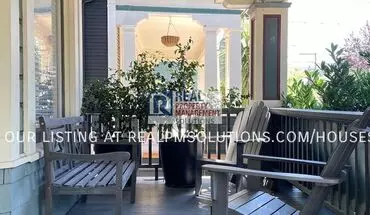 3 of 37 2227 NW Hoyt St Apartment for rent in Portland, OR