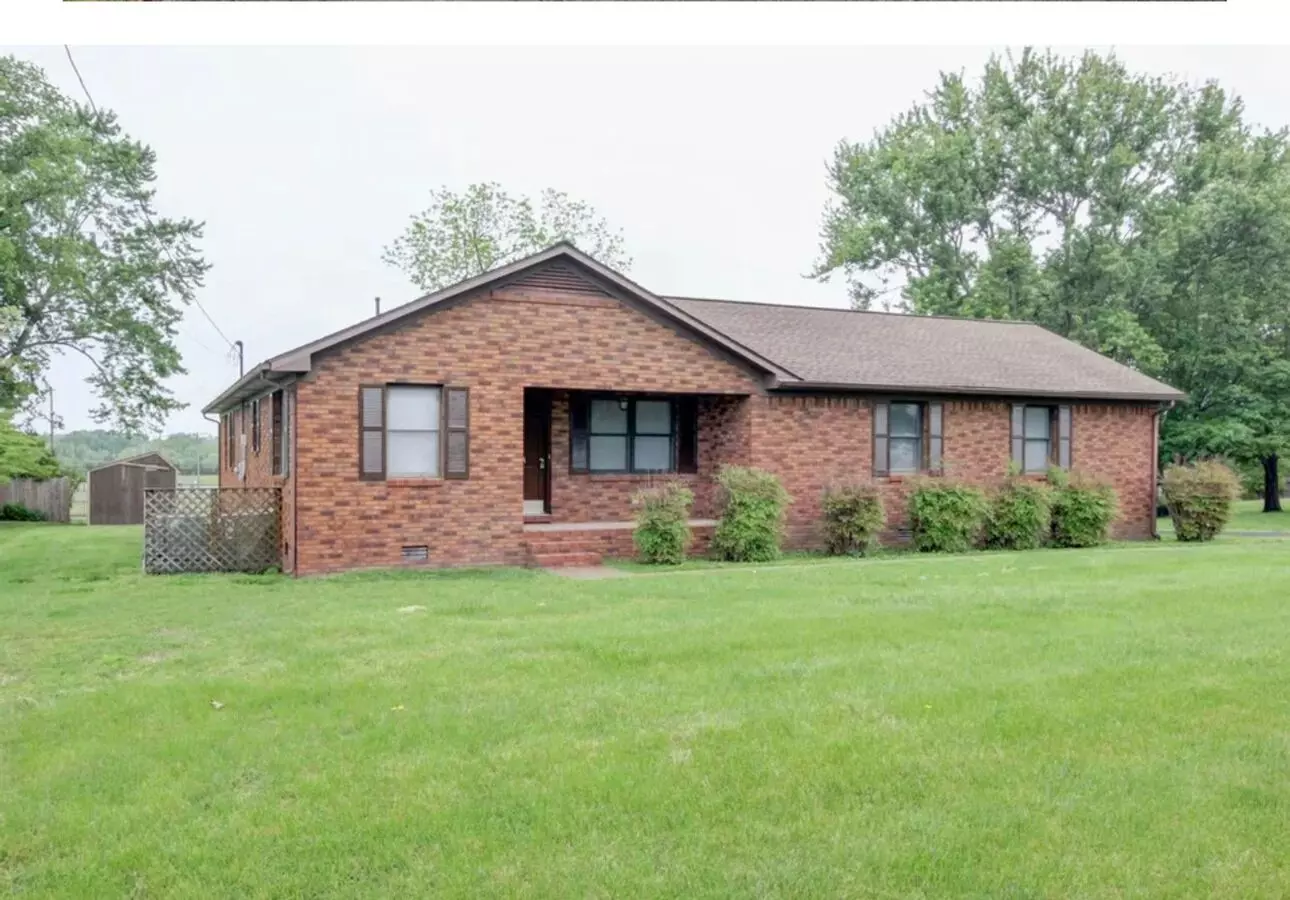 Freshly Renovated Home On Large Lot – Ready For Move-in! House for rent in Hopkinsville, KY