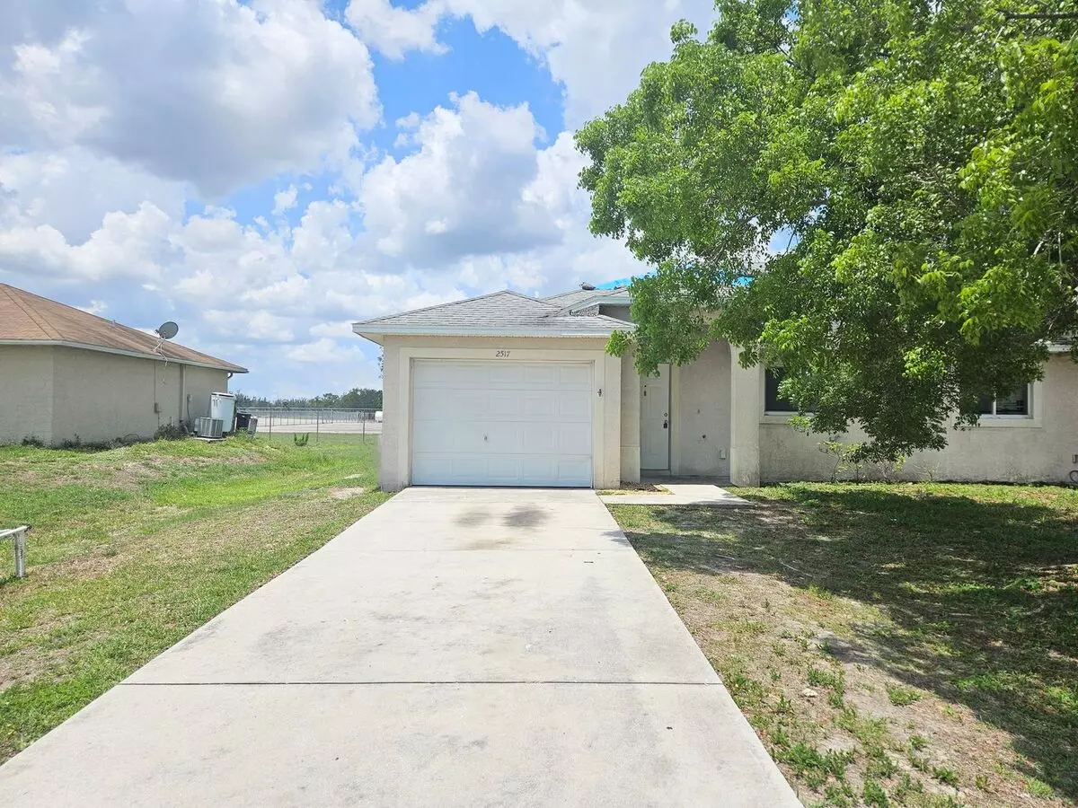 Charming 3-bedroom Home In Convenient Lehigh Acres Location Apartment for rent in Lehigh Acres, FL
