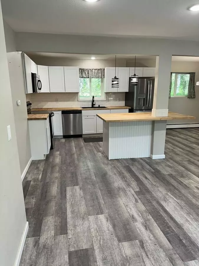 14716 W Lake Rdg Apartment for rent in Eagle River, AK