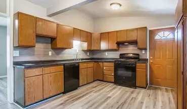 5 of 17 911 Laurel St House for rent in Mishawaka, IN