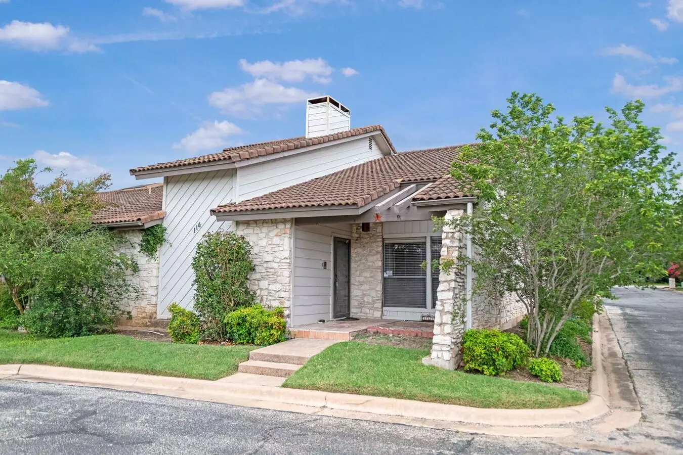 Charming Condo With Golf Course Views In Onion Creek House for rent in Austin, TX