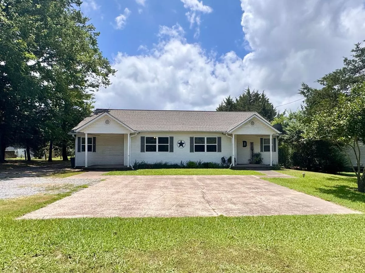 642 Scoggins Duplex Apartment for rent in Bradford, AR