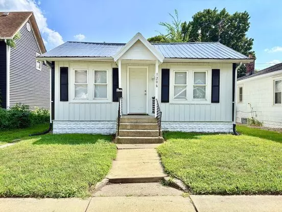 1206 Queen St - South Bend, In Apartment for rent in South Bend, IN