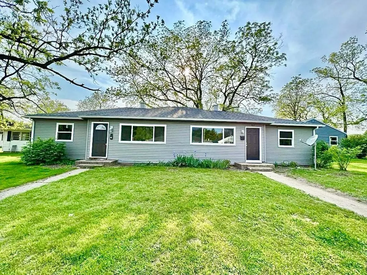 407/409 S 28th St Apartment for rent in South Bend, IN