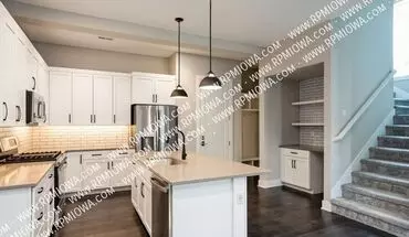 4 of 23 827 E 2nd St House for rent in Des Moines, IA