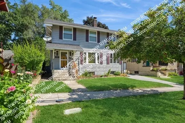 3315 Woodland Ave Apartment for rent in Des Moines, IA