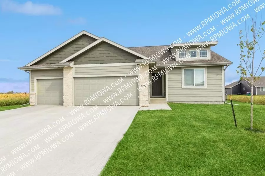 1270 Spruce St House for rent in Waukee, IA