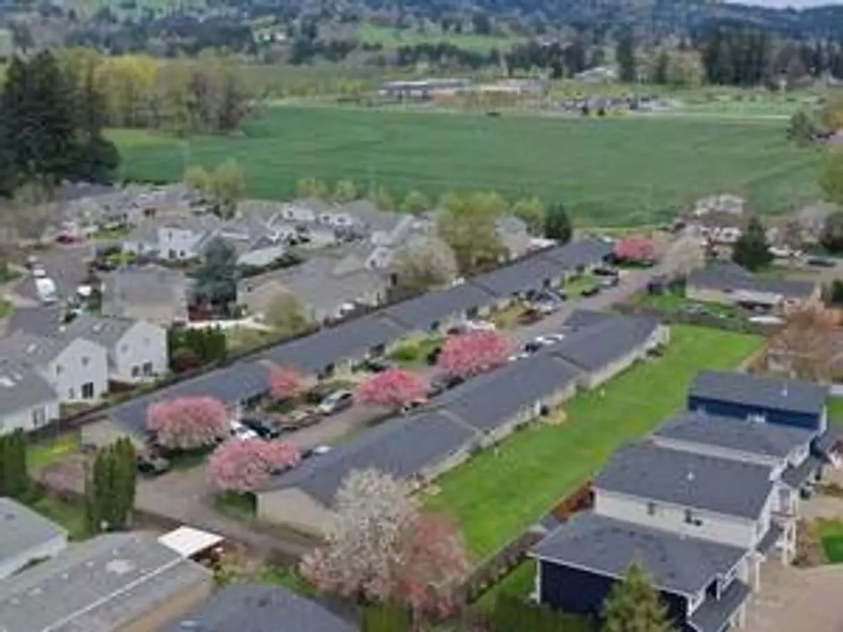 Mountain View Duplexes Apartment for rent in Newberg, OR