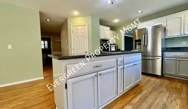 4 of 20 14428 SE Sieben Creek Dr House for rent in Clackamas, OR