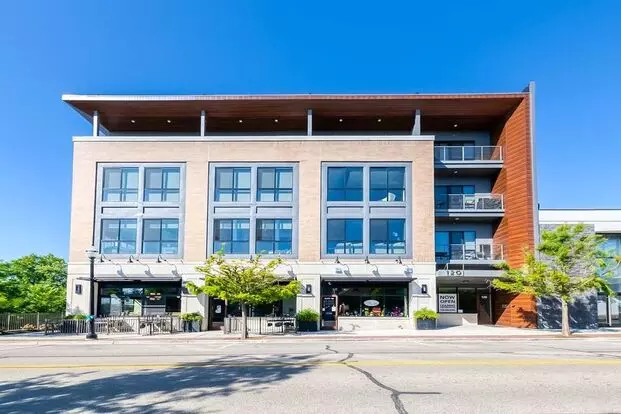 120 South Broadway Apartment for rent in Lake Orion, MI