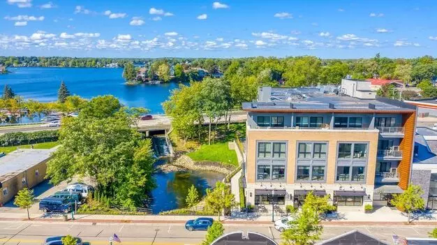 120 South Broadway Apartment for rent in Lake Orion, MI