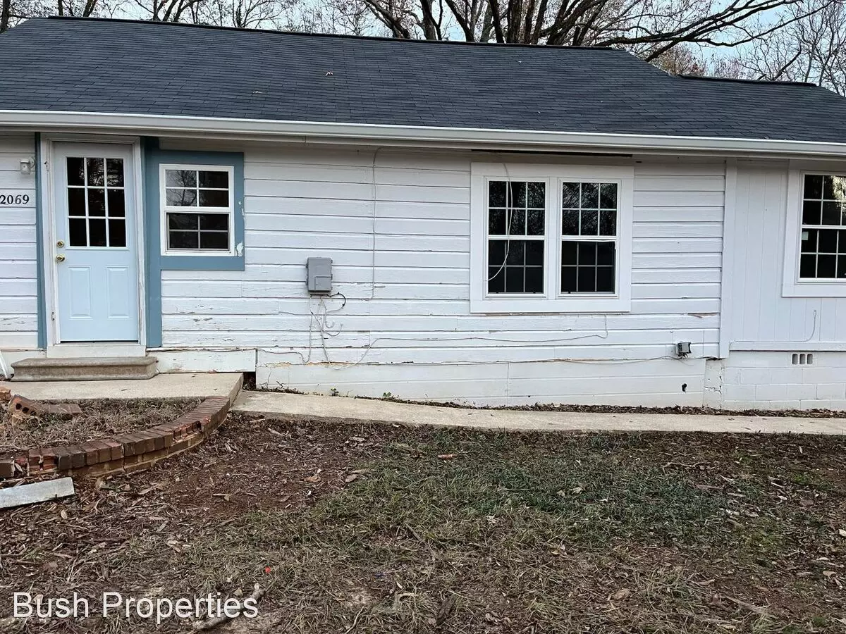 2069 S Lumpkin St House for rent in Athens, GA