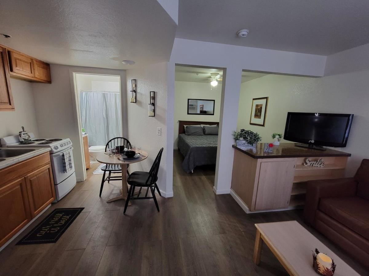 Sunset Apartments Bullhead City, AZ Rentable