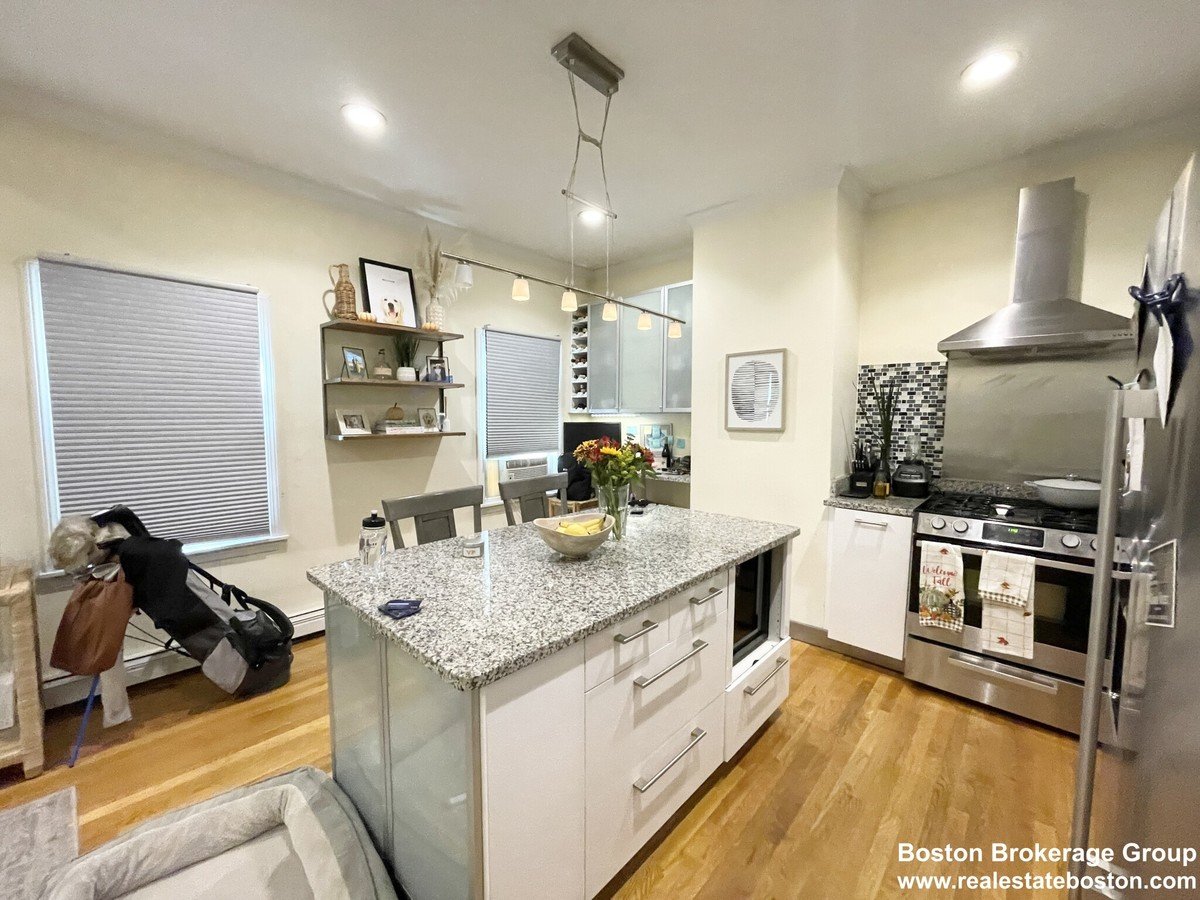 174 Bolton St Boston, MA Apartment for Rent Rentable