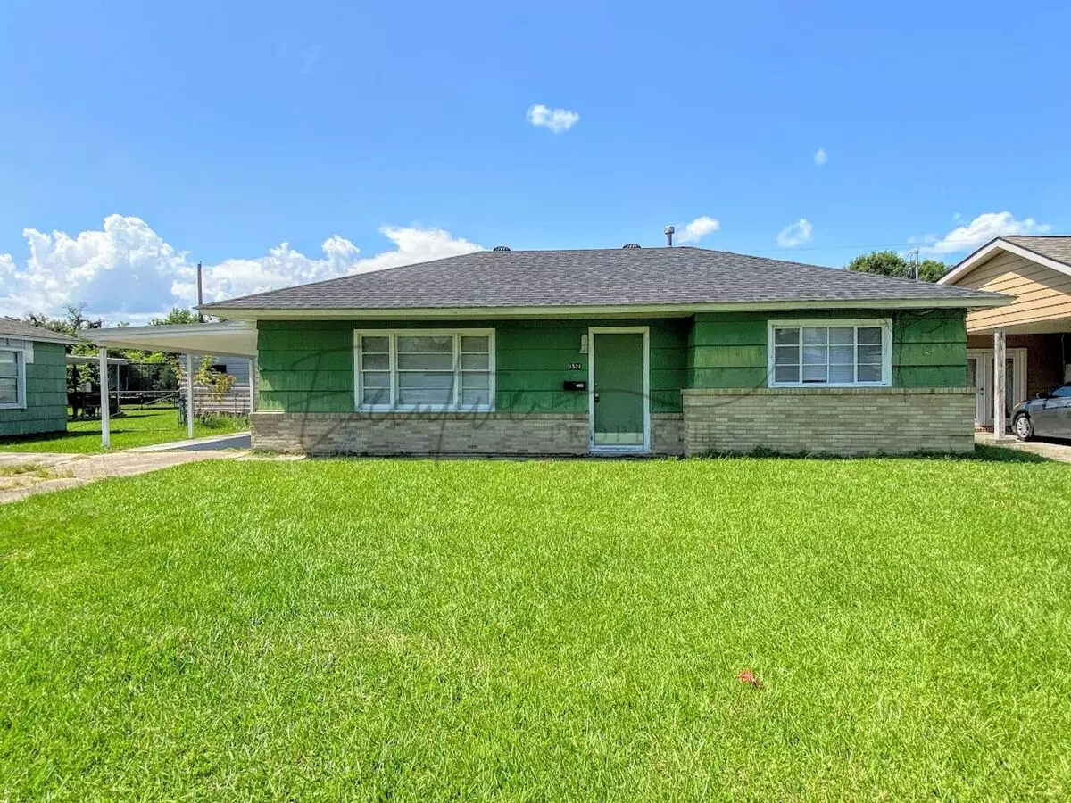 Affordable 3-bedroom Home With Fenced Yard & Garage House for rent in Lake Charles, LA