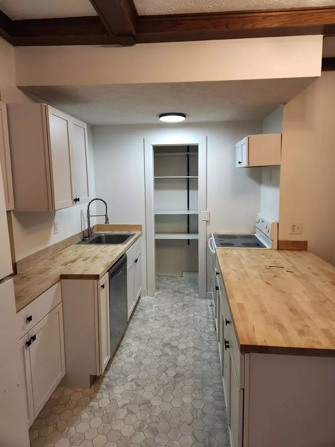 524 N 50th St Apartment for rent in Omaha, NE