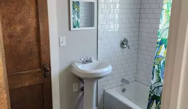 5 of 17 628 N 47th St Apartment for rent in Omaha, NE