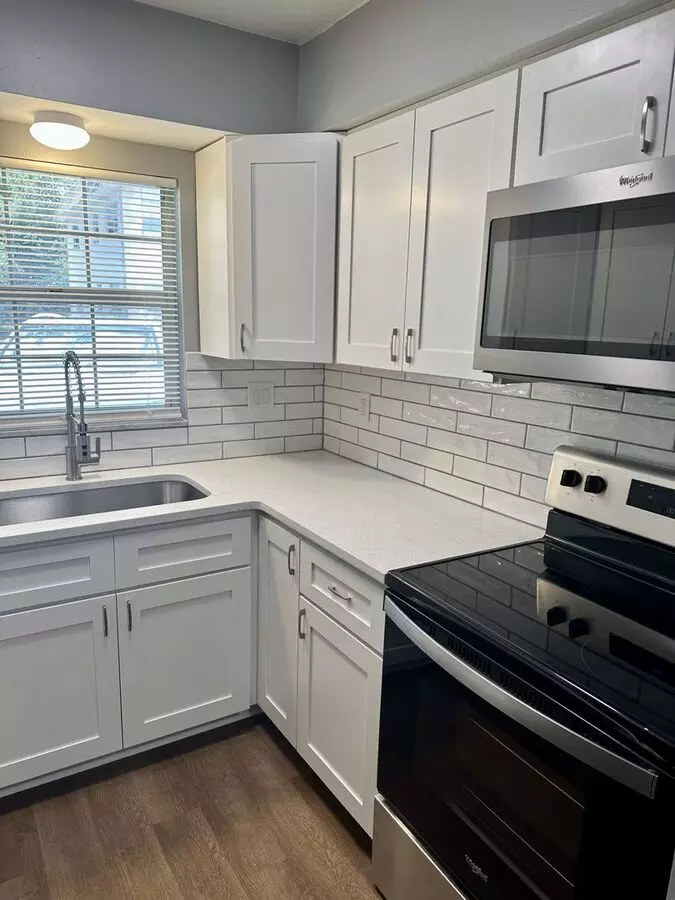 Breezy Palms Apartment for rent in Largo, FL